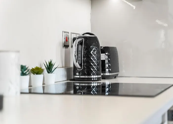 One Bed - - Modern Comfort Appartement