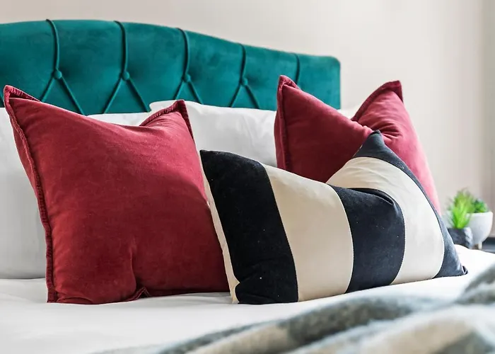 One Bed - - Modern Comfort Appartement *