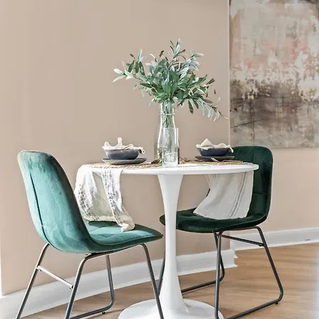 One Bed - - Modern Comfort Lägenhet