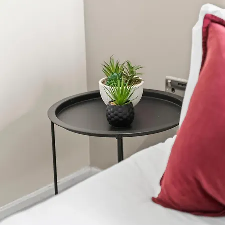 One Bed - - Modern Comfort