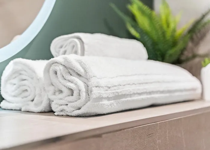 One Bed - - Modern Comfort * Лідс