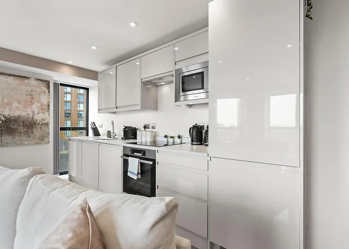 One Bed - - Modern Comfort *